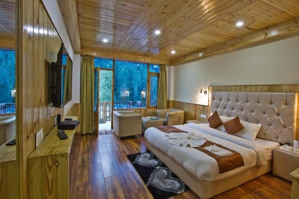 Himalayan Riverside Resort, Manali Buitenkant foto