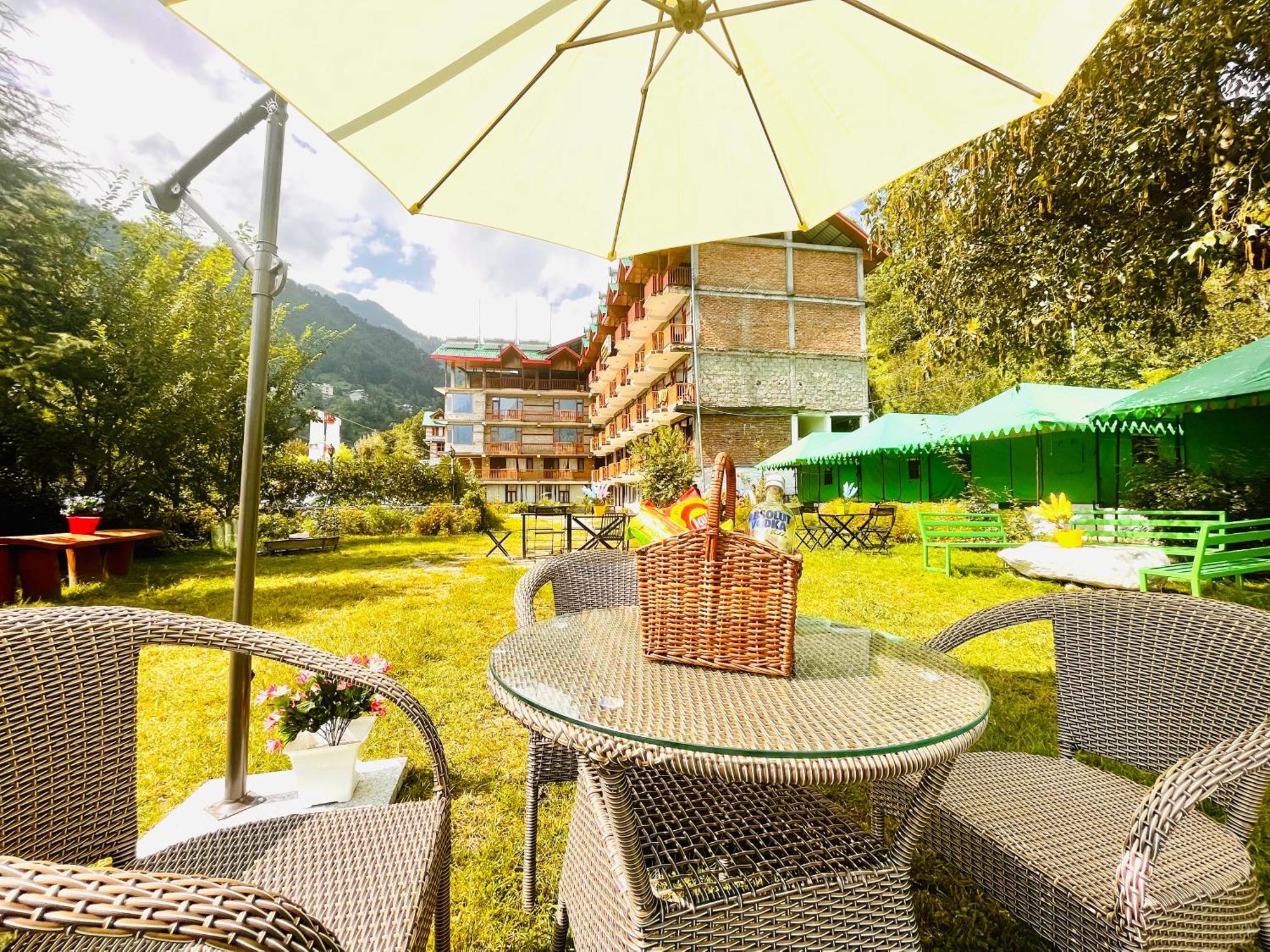 Himalayan Riverside Resort, Manali Buitenkant foto