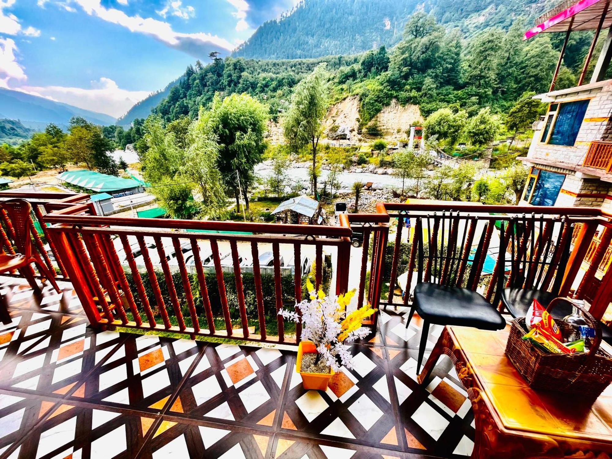Himalayan Riverside Resort, Manali Buitenkant foto