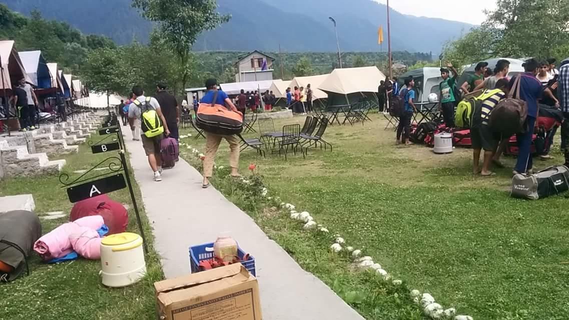 Himalayan Riverside Resort, Manali Buitenkant foto